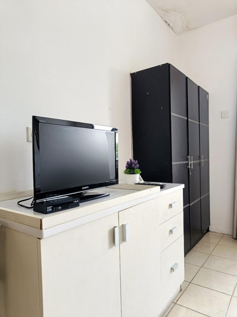 Cozy Studio Room Apartemen Centro City By Nusalink Джакарта Екстериор снимка